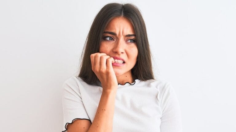 What It Really Means When You Have A Dark Line On Your Fingernails
