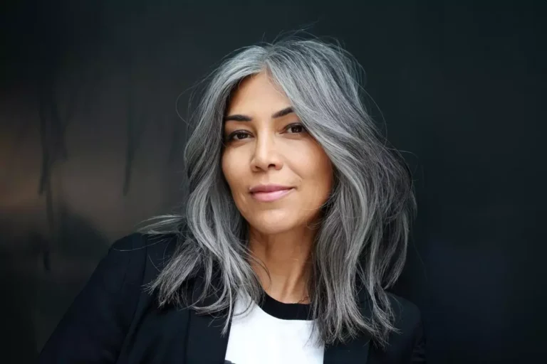 Haircuts for Older Women: Stylish Grey Hairstyles to Look Younger