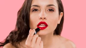 Step-by-Step Guide on How to Properly Apply Red Lipstick