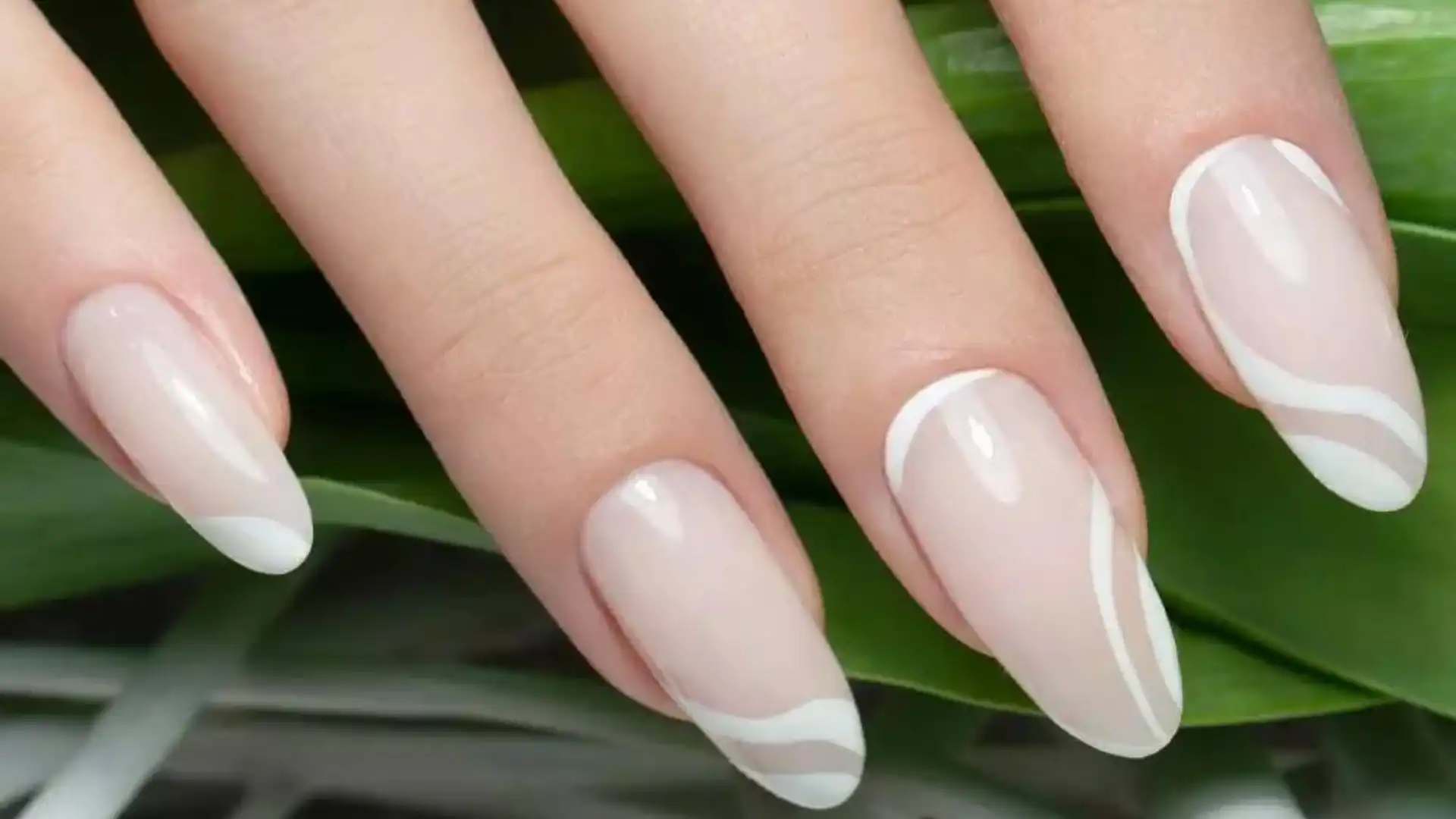 Graduation Nails: 10 Stylish Ideas to Rock Your Big Day Perfectly