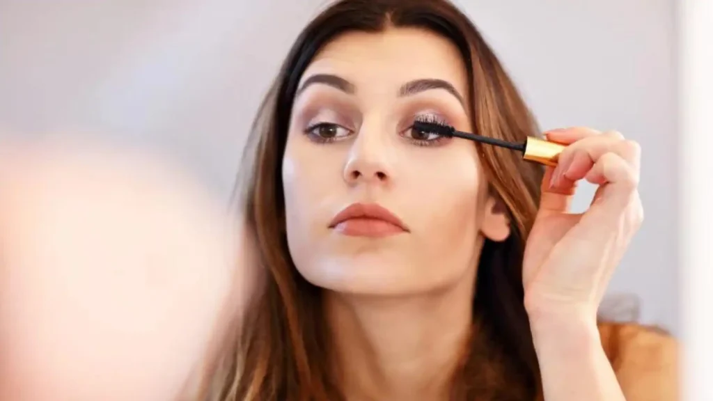 Brown Mascara: The Ultimate Guide