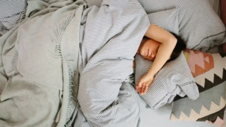 Still Under the Covers: Why We Sleep with Blankets, Even in Heat