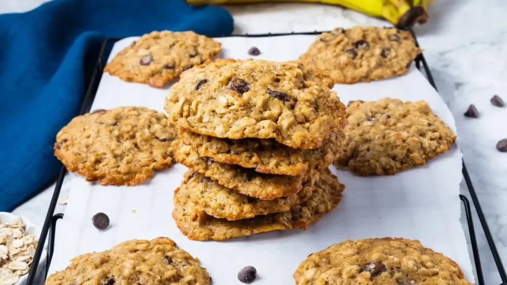 Rresistibly Chewy Banana Oatmeal Chocolate Chip Cookies: A Perfect Anytime Snack