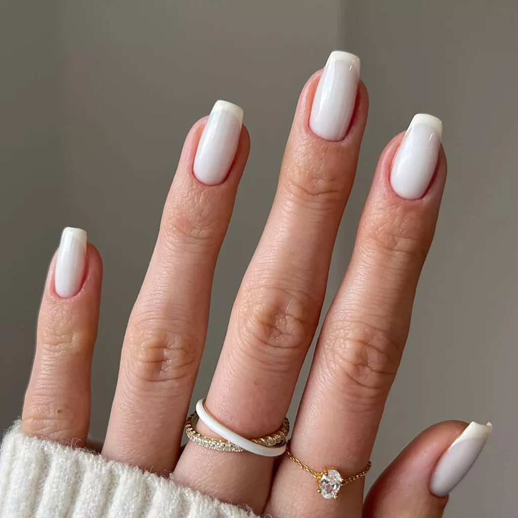 two-tone French manicure