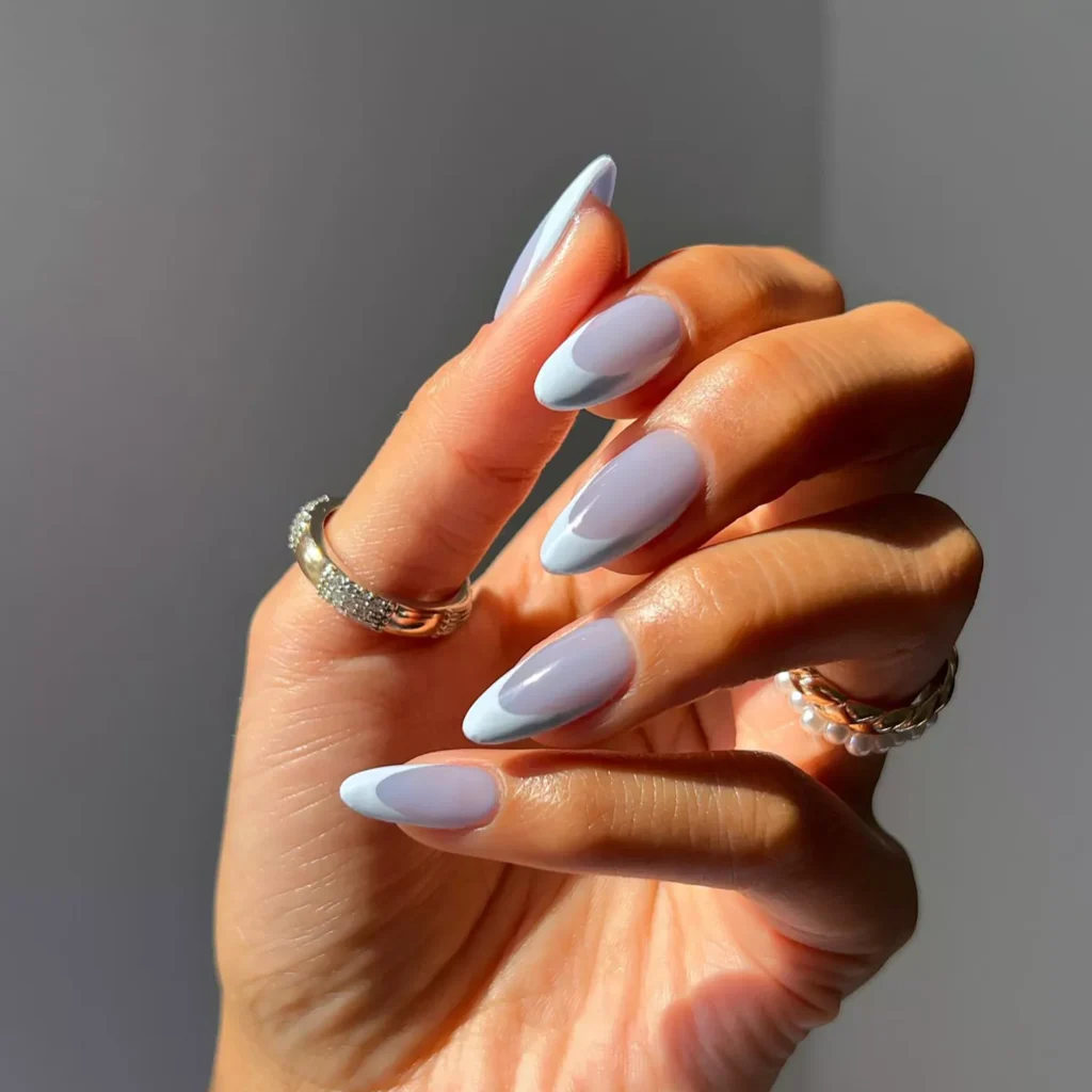 two-tone French manicure
