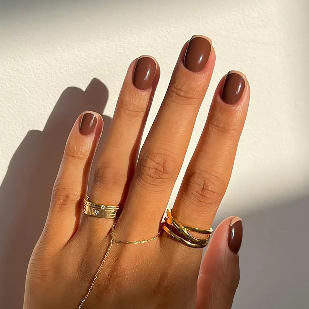 two-tone French manicure
