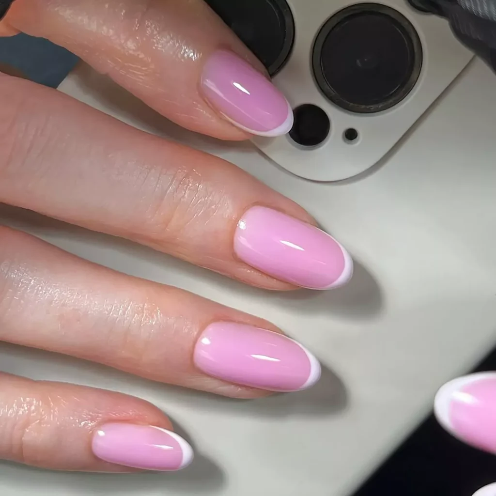 two-tone French manicure