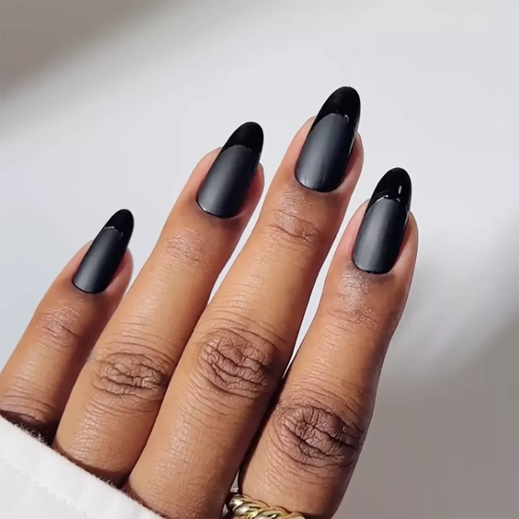 two-tone French manicure