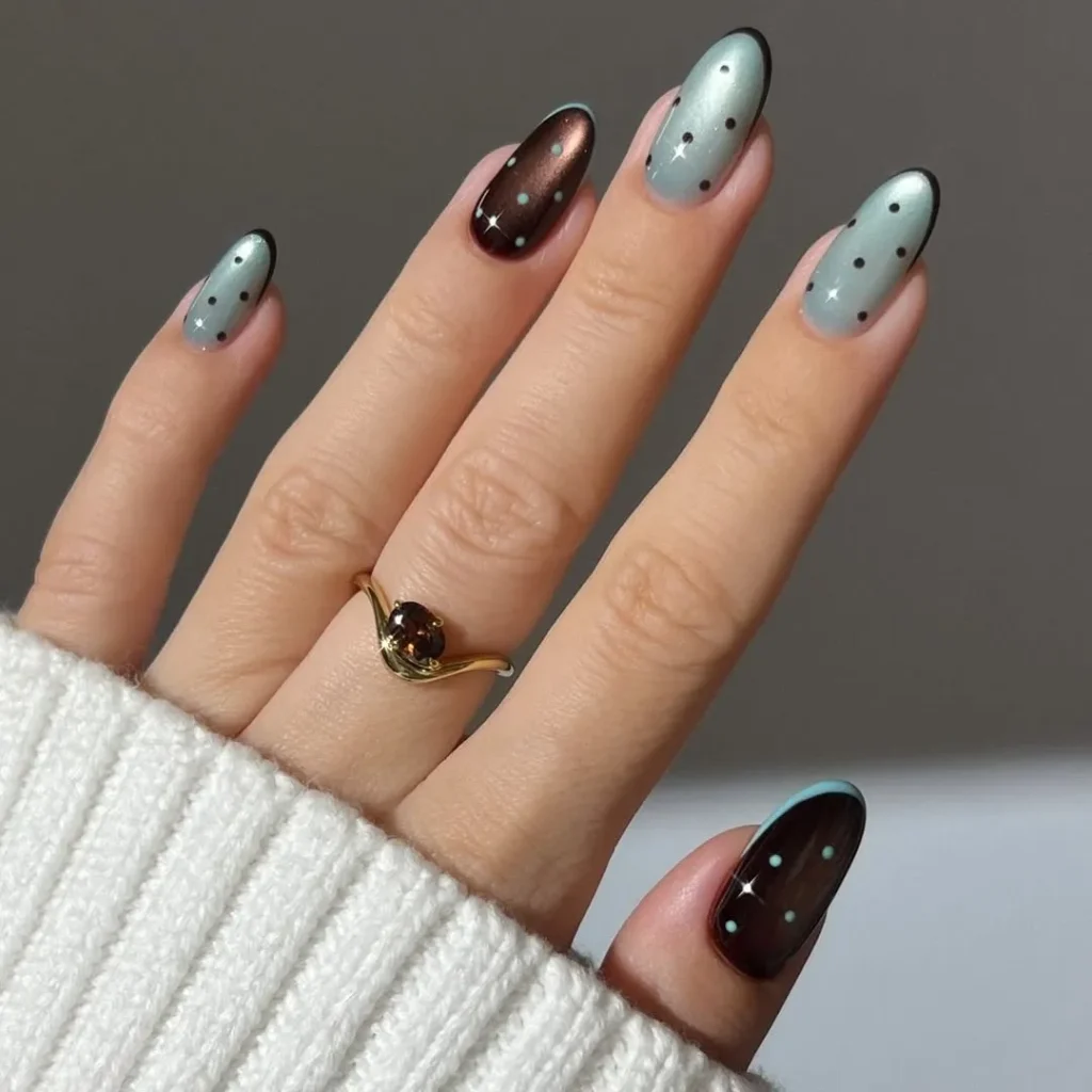 two-tone French manicure