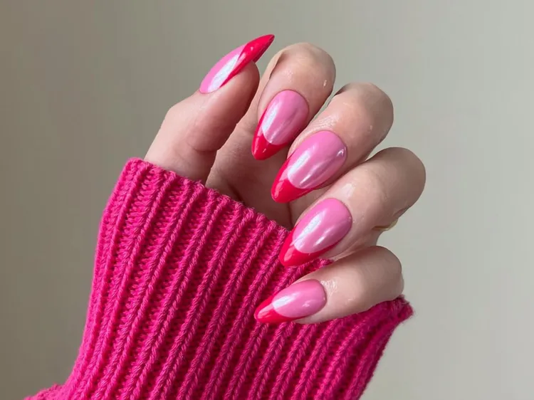 two-tone French manicure